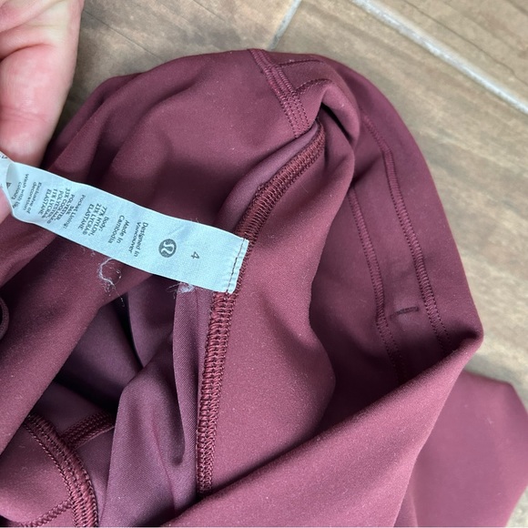 Lululemon Wunder Train High Rise Crop 23 Size 4 - Picture 3 of 6